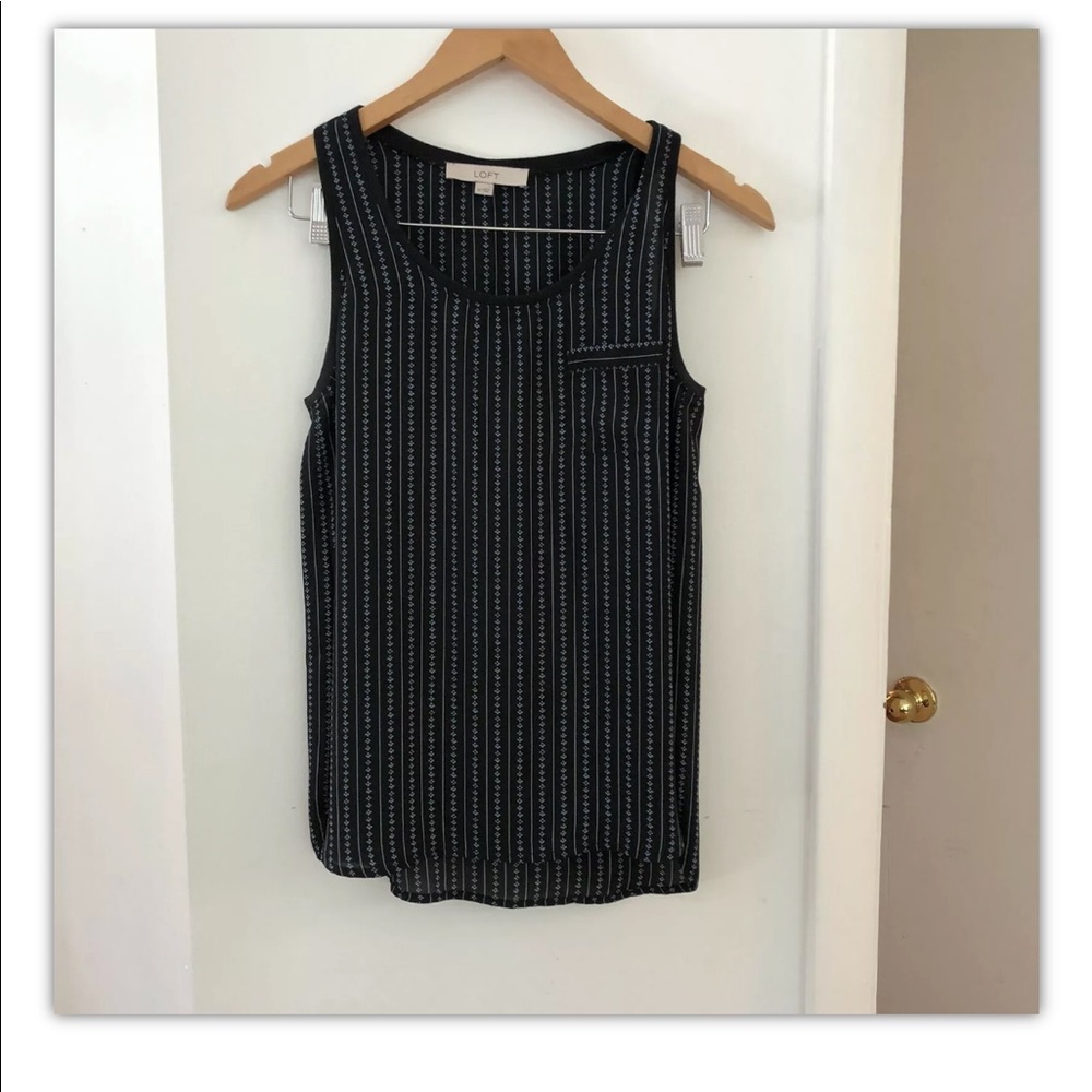 3/$15   Last chance bundle LOFT Ann Taylor Xs Pocket Tanks - Picture 3 of 7